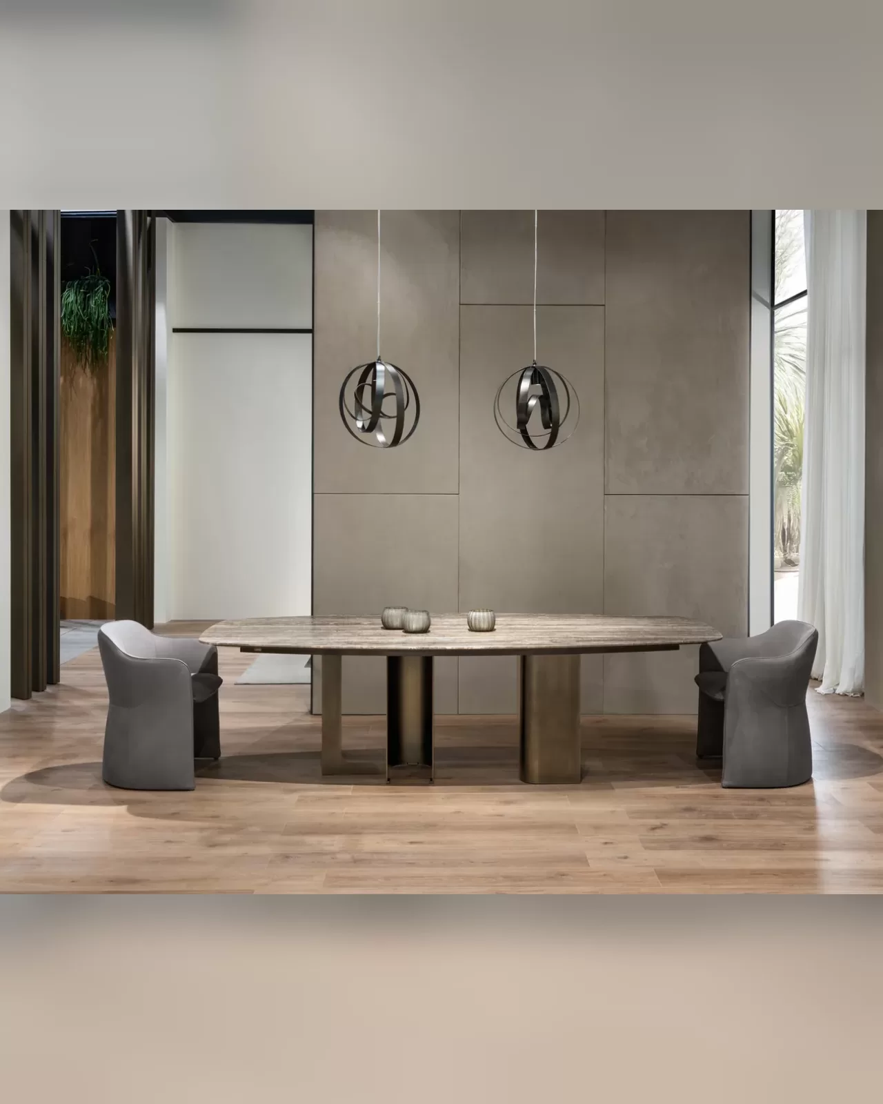 Mirage 2 luxury dining table by Cantori, shaped top up to 300 x 120 cm, in a high-end dining room