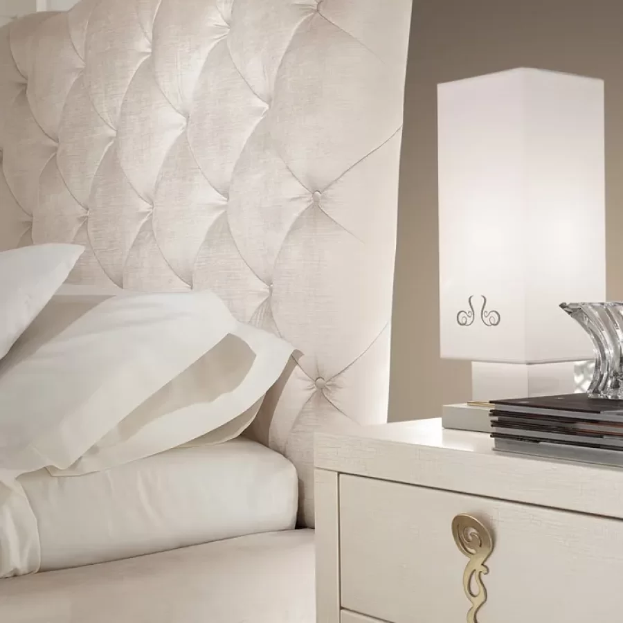 George Alto Bed by Cantori, Italian furniture company for the bedroom, classic padded double bed