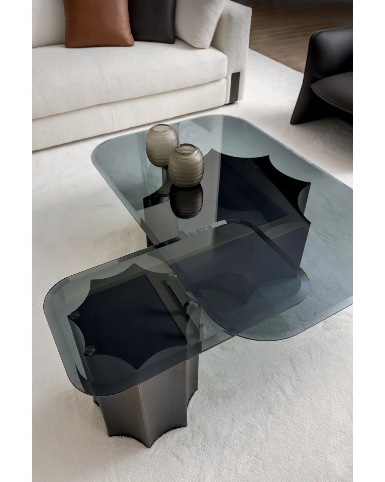 Florio coffee table by Cantori, in an interior setting, photo 3 of 7