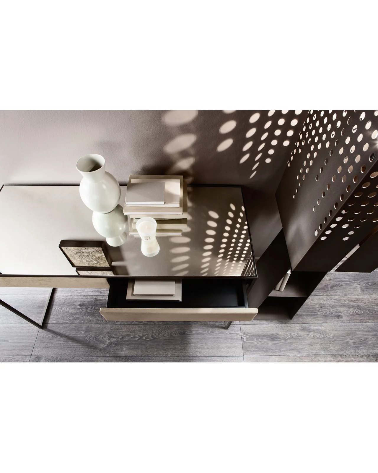 Narciso desk by Cantori, in an interior setting, photo 4 of 4
