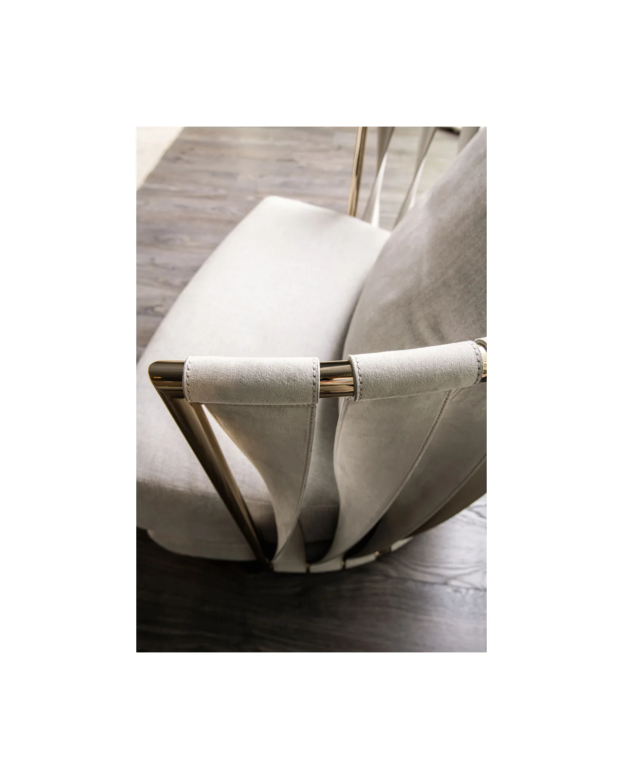 Twist armchair by Cantori, in an interior setting, photo 6 of 12