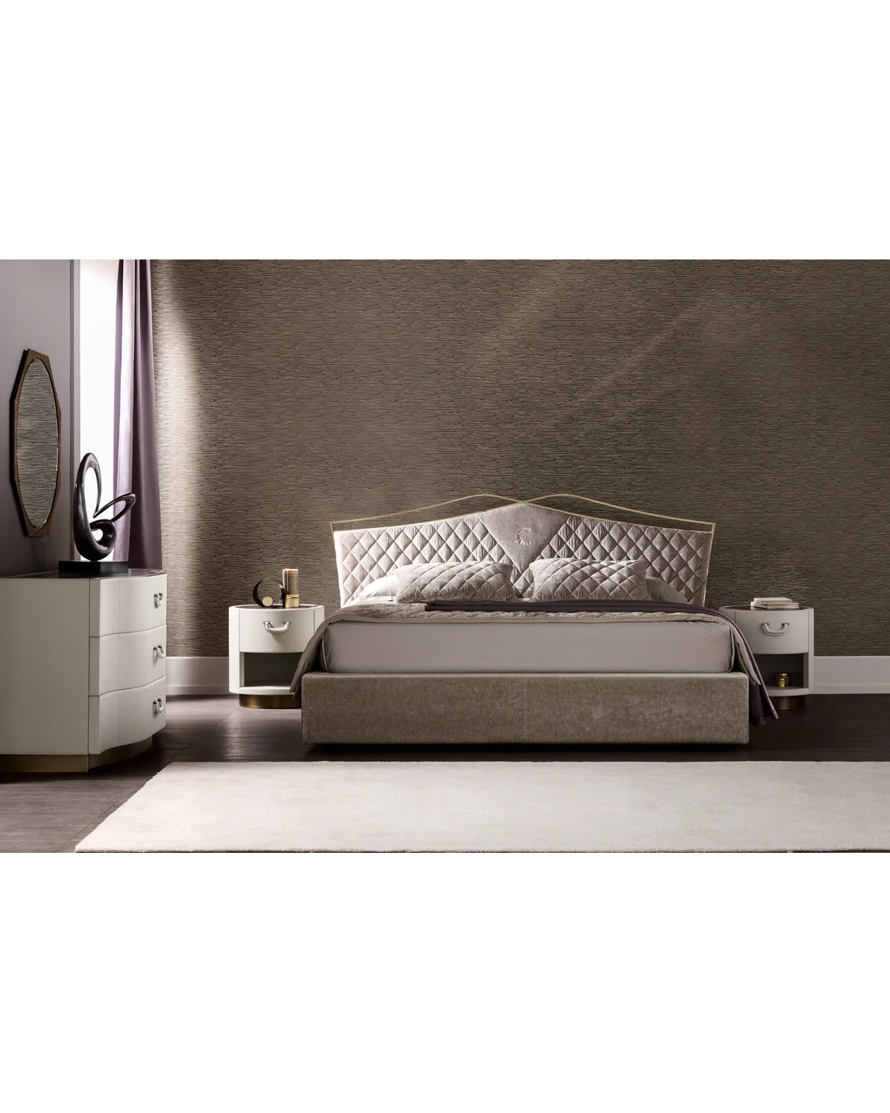 Valentino bed by Cantori, in an interior setting, photo 5 of 6