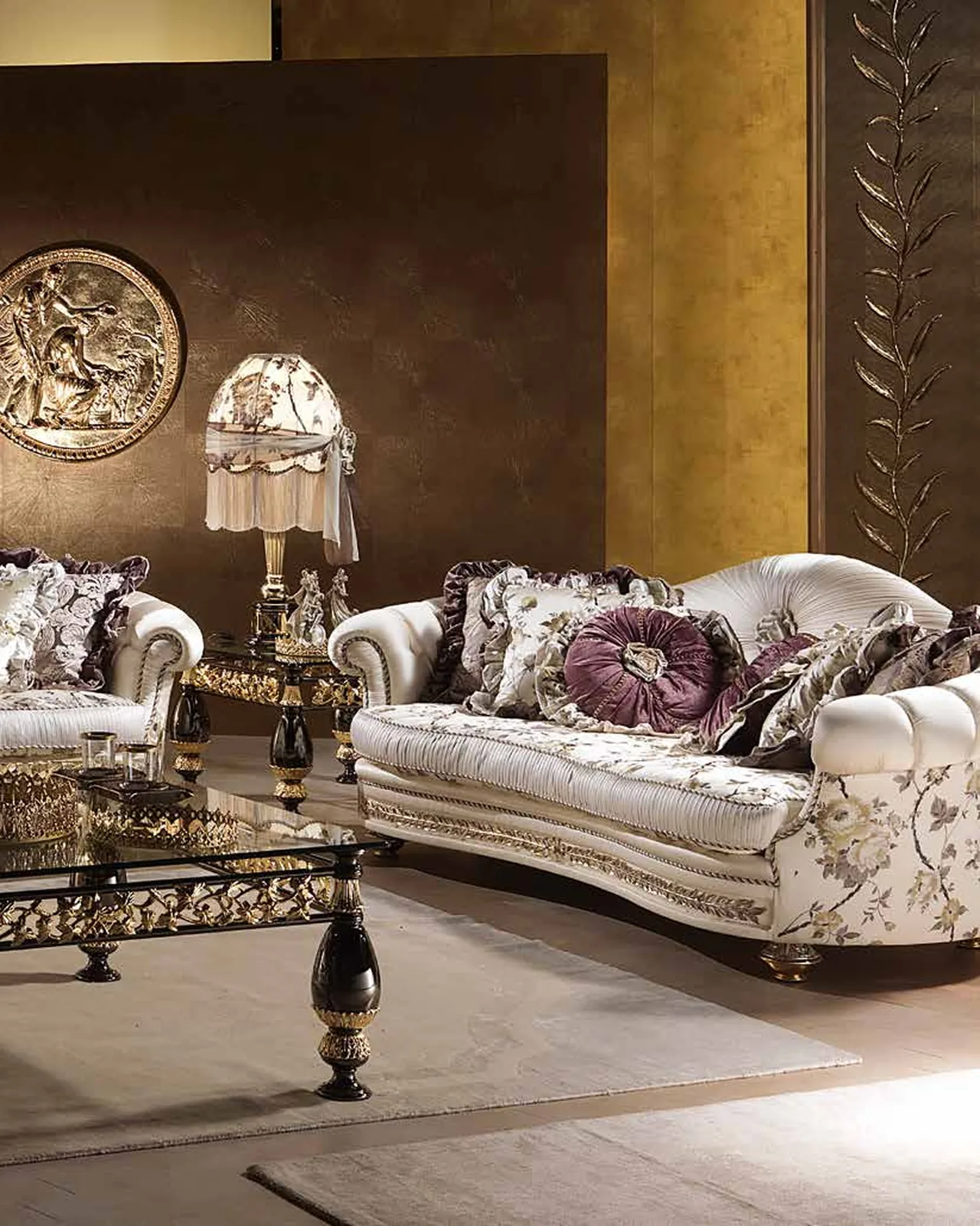 Poltrona Aida AD071, collezione Aida di Cappelletti, poltrona classica italiana in un soggiorno classico, foto 5 di 6