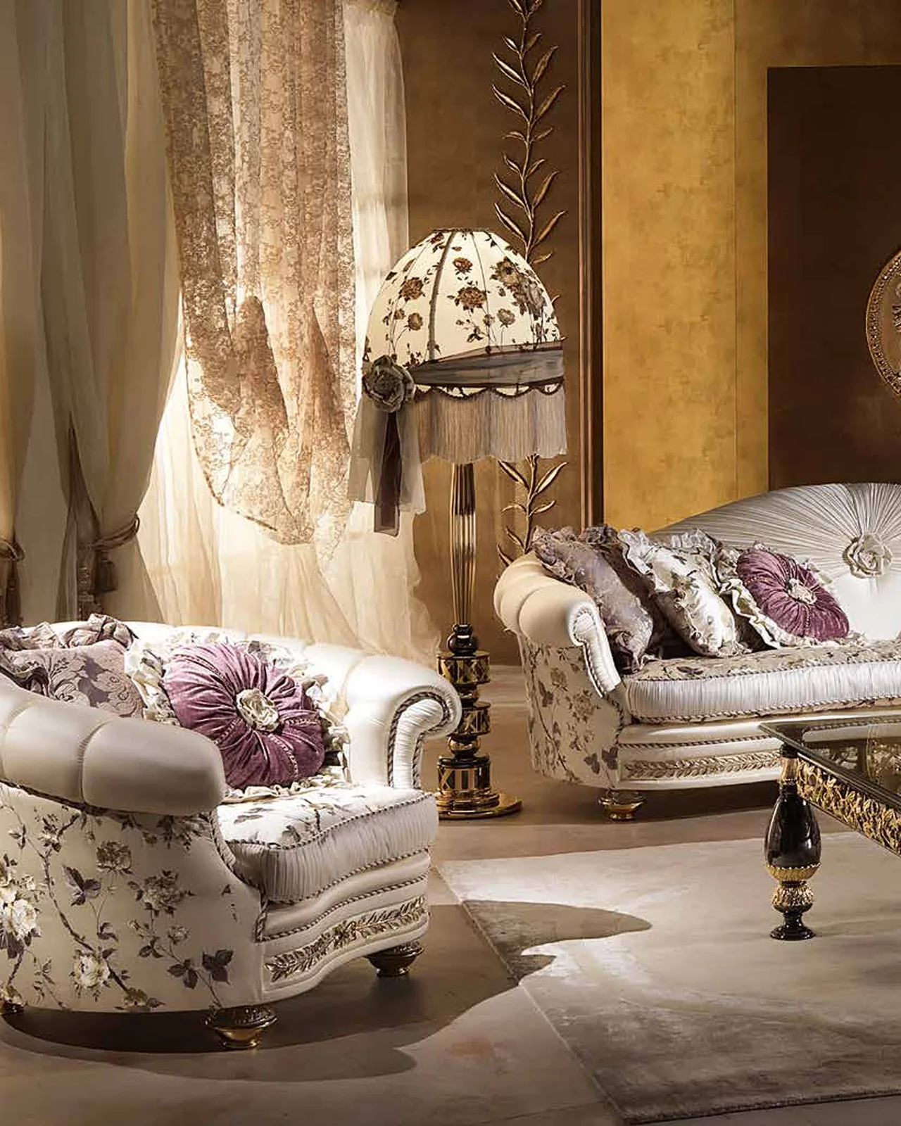Poltrona Aida AD071, collezione Aida di Cappelletti, poltrona classica italiana in un soggiorno classico, foto 6 di 6