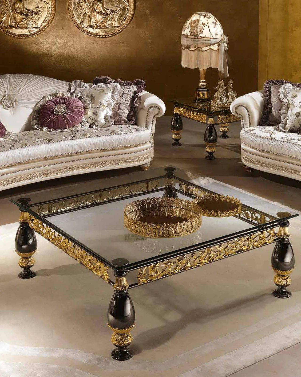 Aida Coffee Table AD074, Cappelletti Aida collection, classic Italian coffee table in a classic living room setting, photo 1 of 3