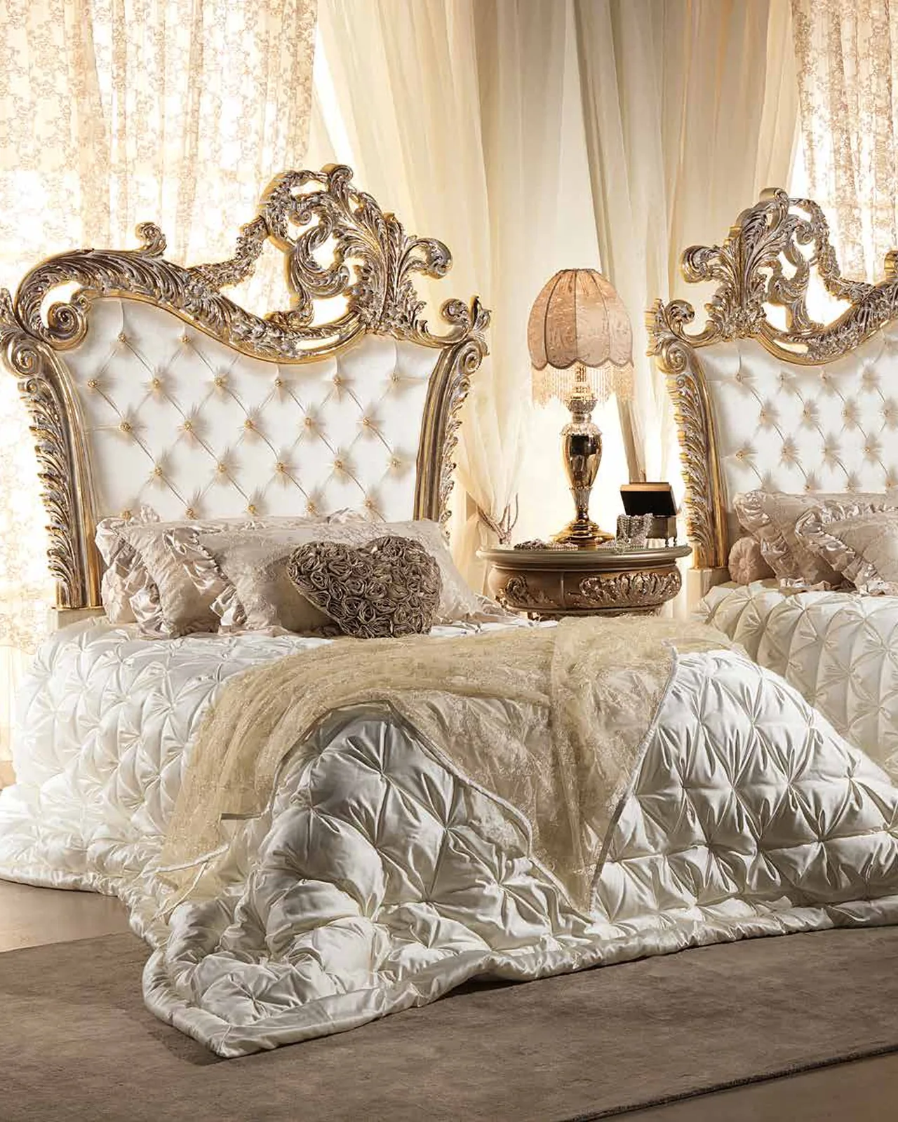 Aida Mirror N25004, Cappelletti Aida collection, classic Italian mirror in a classic bedroom setting, photo 2 of 2