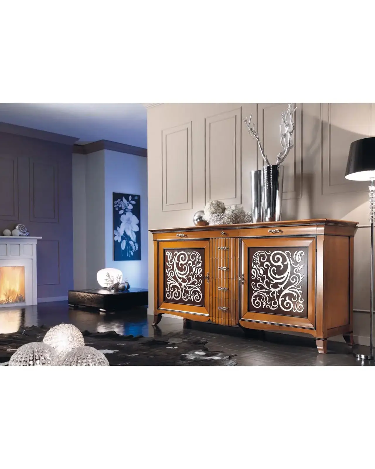 Credenza New Deco con pannelli in foglia argento – Francesco Pasi New Decò, ambientata in un soggiorno