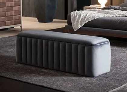 Panca moderna per camera da letto