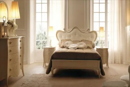 Classic bedroom Italian furniture Eros Collection